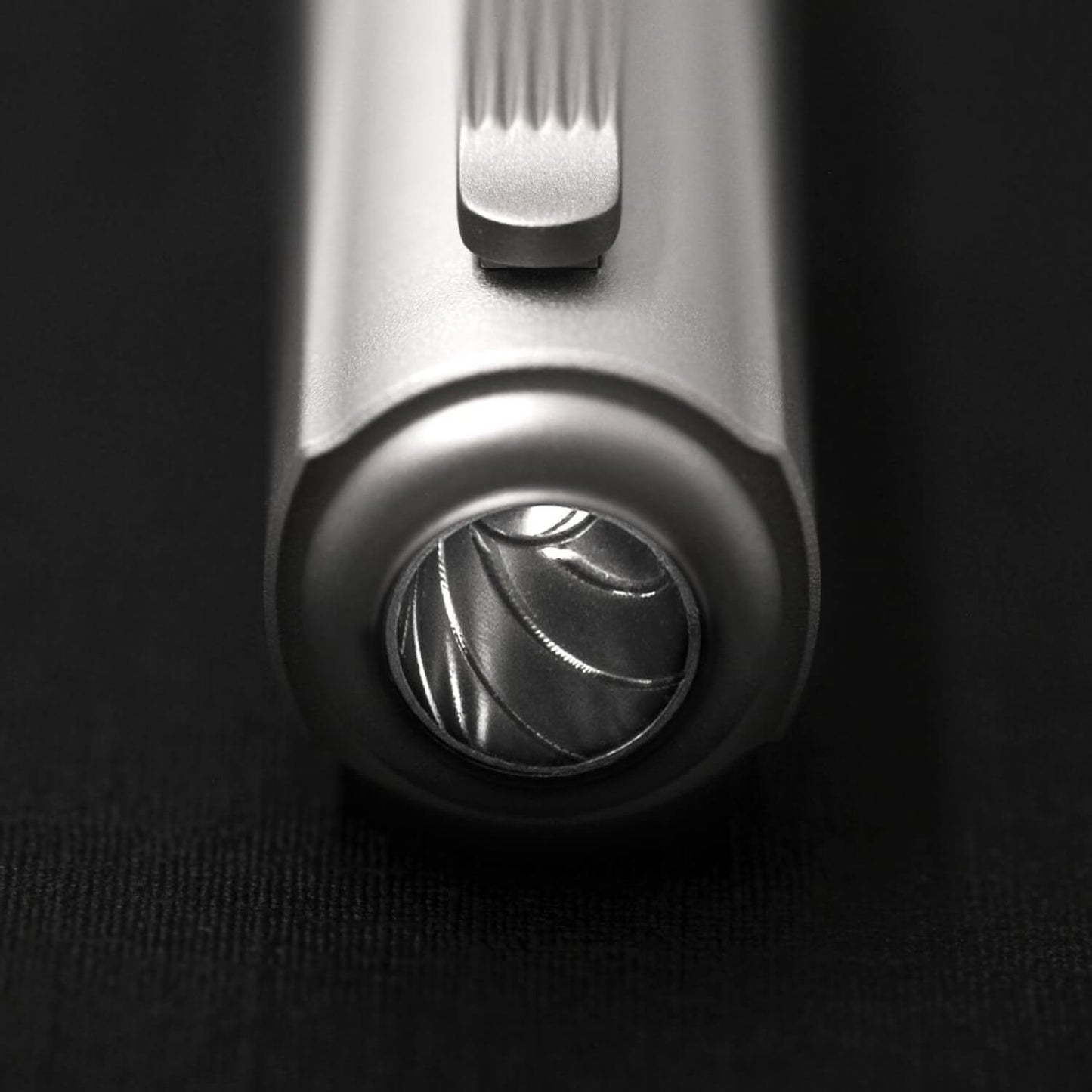 007 スペシャルイシュー シルバーエディション 万年筆