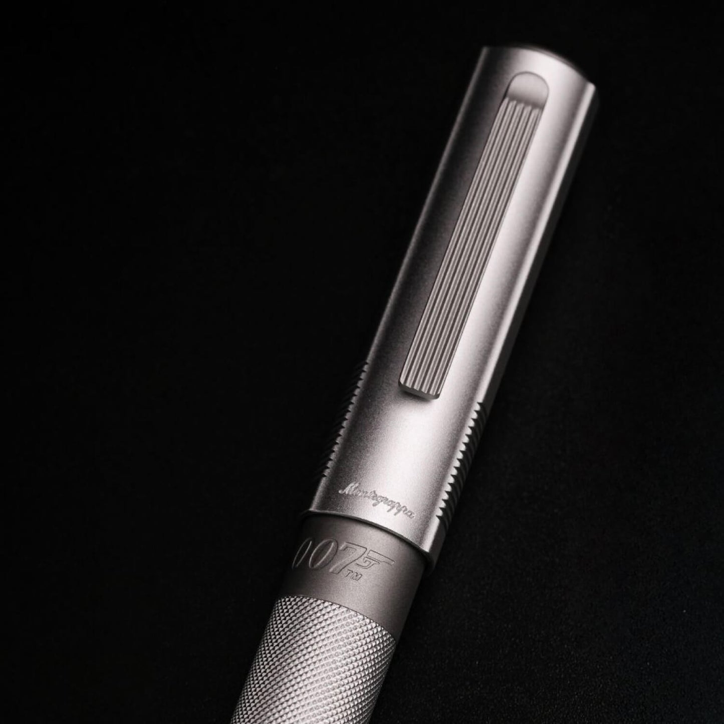 007 スペシャルイシュー シルバーエディション 万年筆